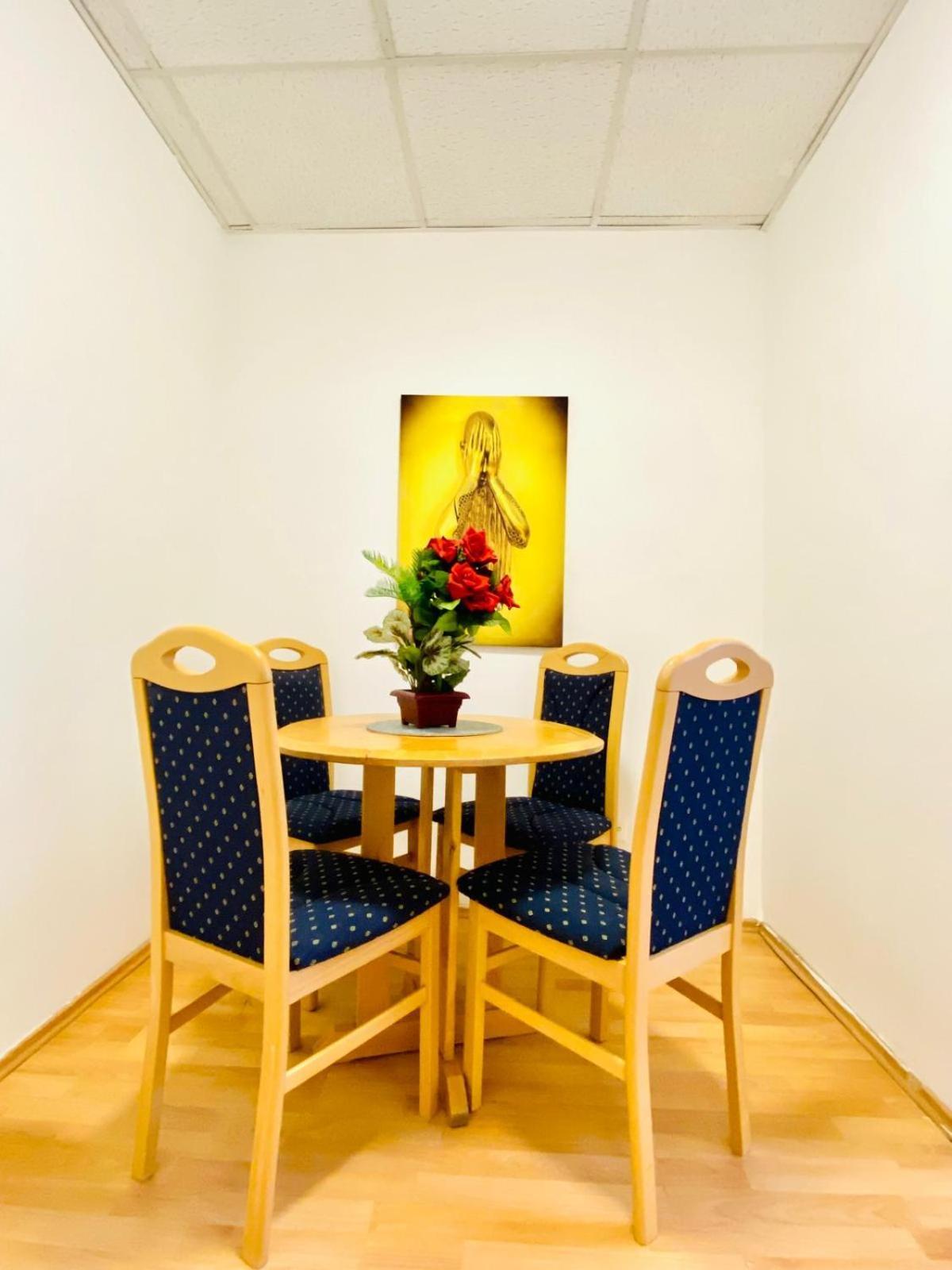 Bright 5Br Shared Apartment W Great Transport Link Виена Екстериор снимка