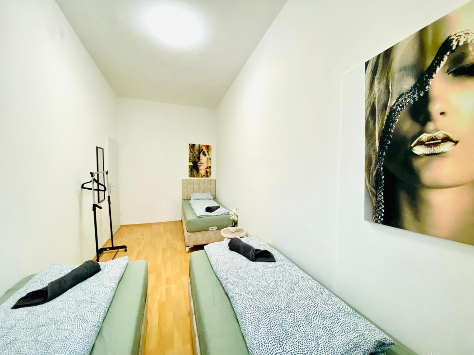 Bright 5Br Shared Apartment W Great Transport Link Виена Екстериор снимка