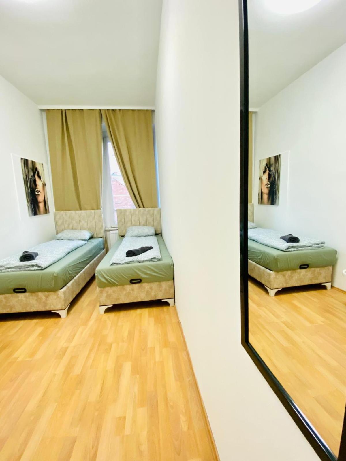 Bright 5Br Shared Apartment W Great Transport Link Виена Екстериор снимка
