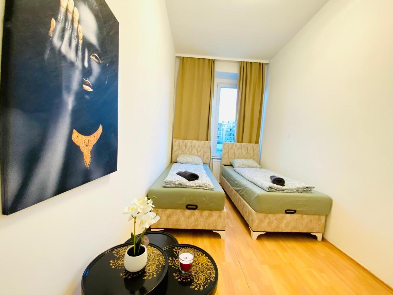 Bright 5Br Shared Apartment W Great Transport Link Виена Екстериор снимка