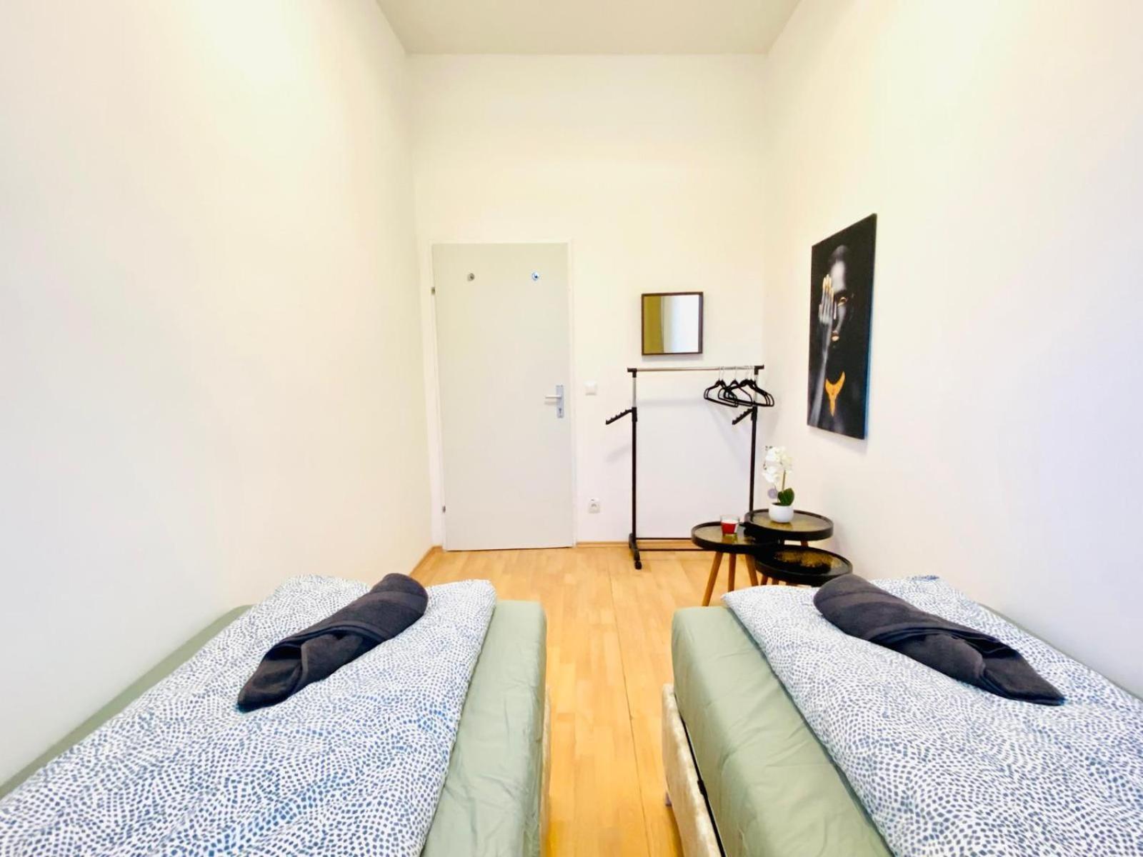 Bright 5Br Shared Apartment W Great Transport Link Виена Екстериор снимка