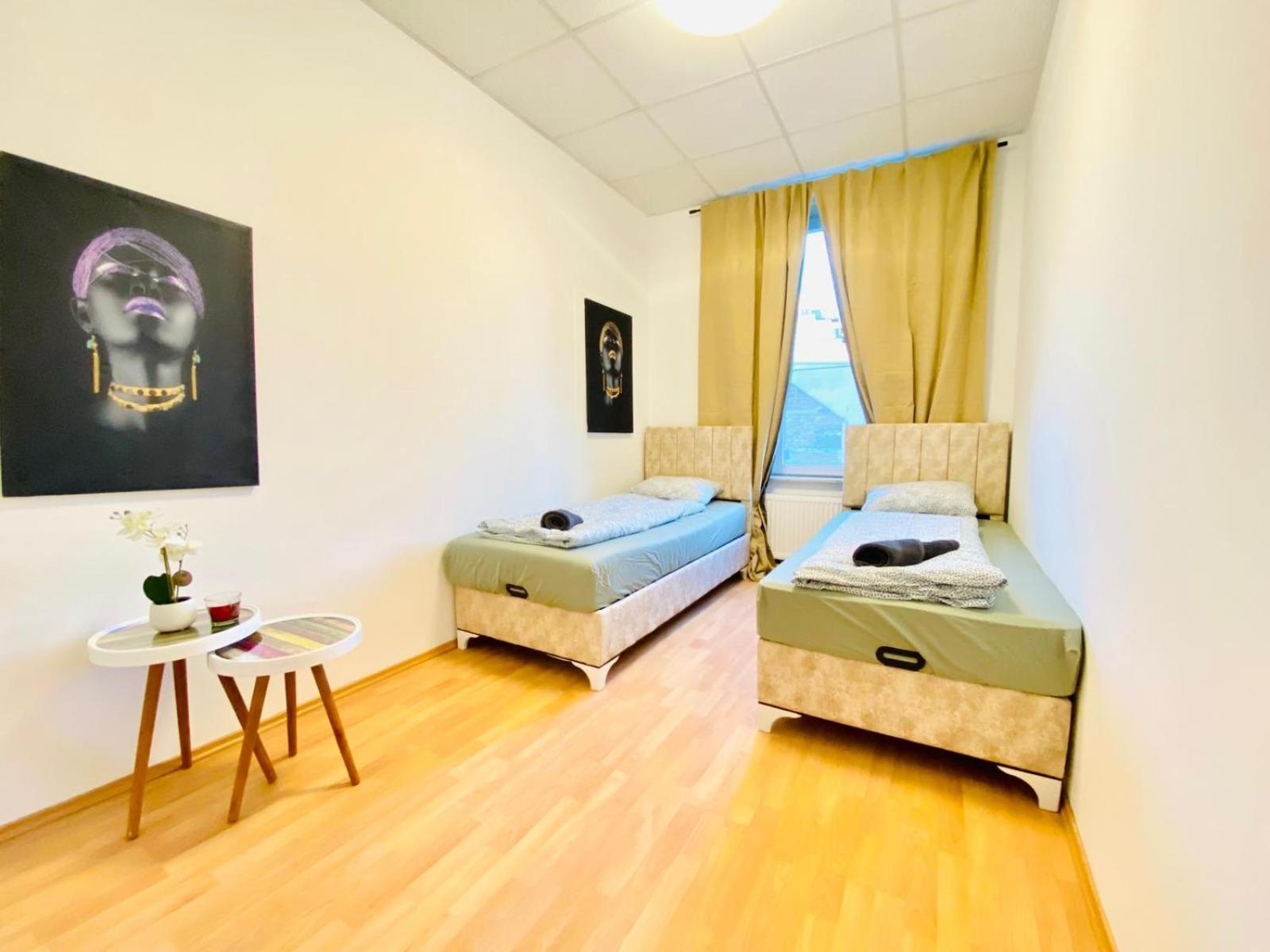 Bright 5Br Shared Apartment W Great Transport Link Виена Екстериор снимка