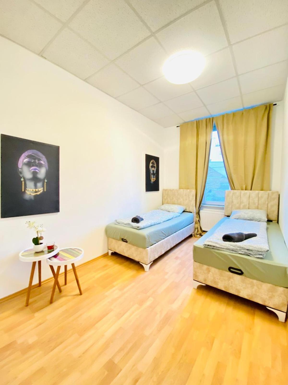 Bright 5Br Shared Apartment W Great Transport Link Виена Екстериор снимка
