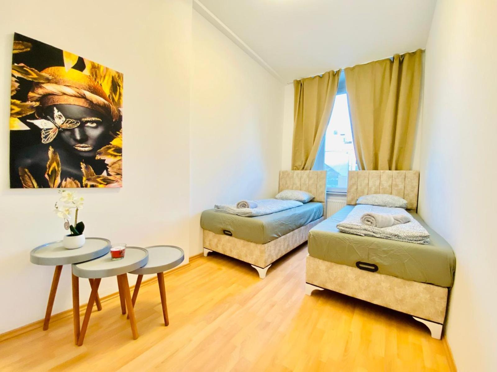 Bright 5Br Shared Apartment W Great Transport Link Виена Екстериор снимка