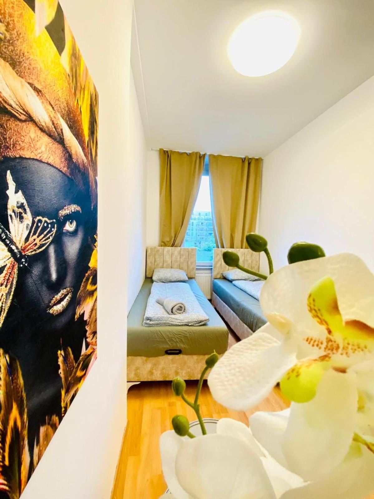 Bright 5Br Shared Apartment W Great Transport Link Виена Екстериор снимка